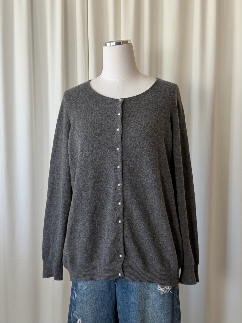 Evelyn Grace 100% Cashmere Knit Cardigan Sweater 1X Gray Button-up Minimalist. - Picture 2 of 14